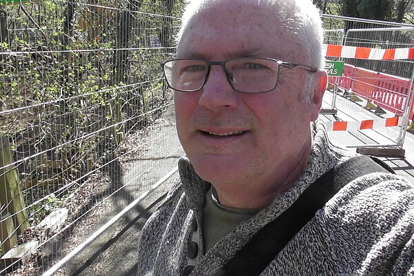 Cllr Wallace at Metal Bank
